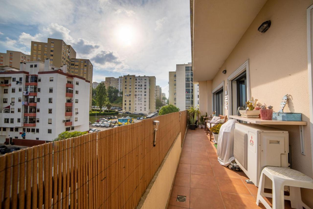 Lovely Apartment Near Airport And Nations Park, With Garage Loures Ngoại thất bức ảnh
