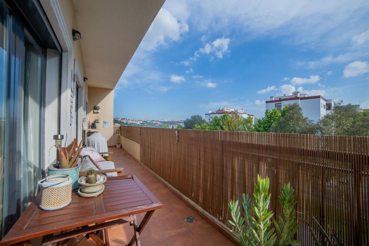 Lovely Apartment Near Airport And Nations Park, With Garage Loures Ngoại thất bức ảnh
