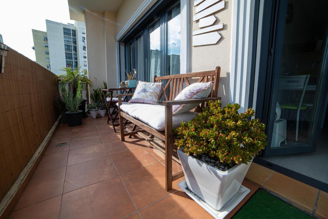 Lovely Apartment Near Airport And Nations Park, With Garage Loures Ngoại thất bức ảnh