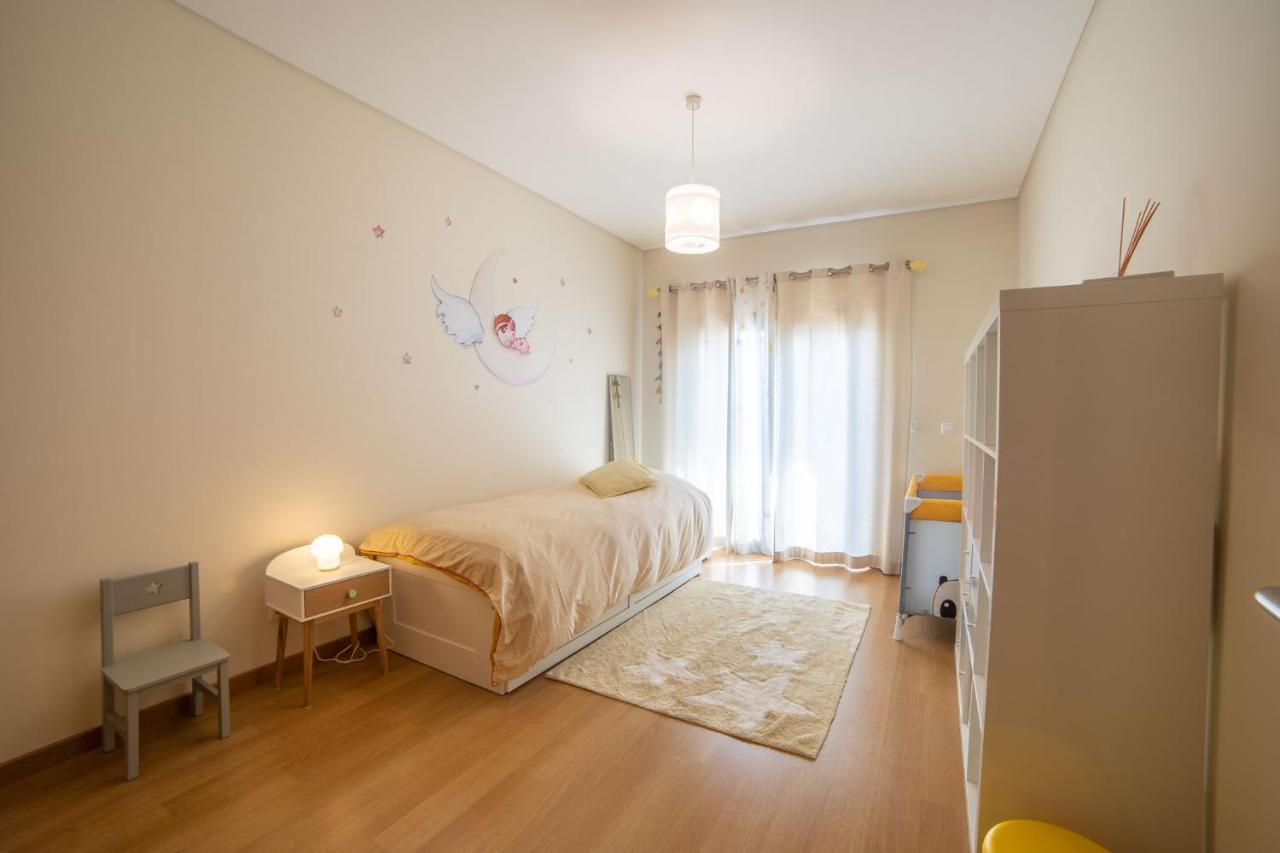 Lovely Apartment Near Airport And Nations Park, With Garage Loures Ngoại thất bức ảnh
