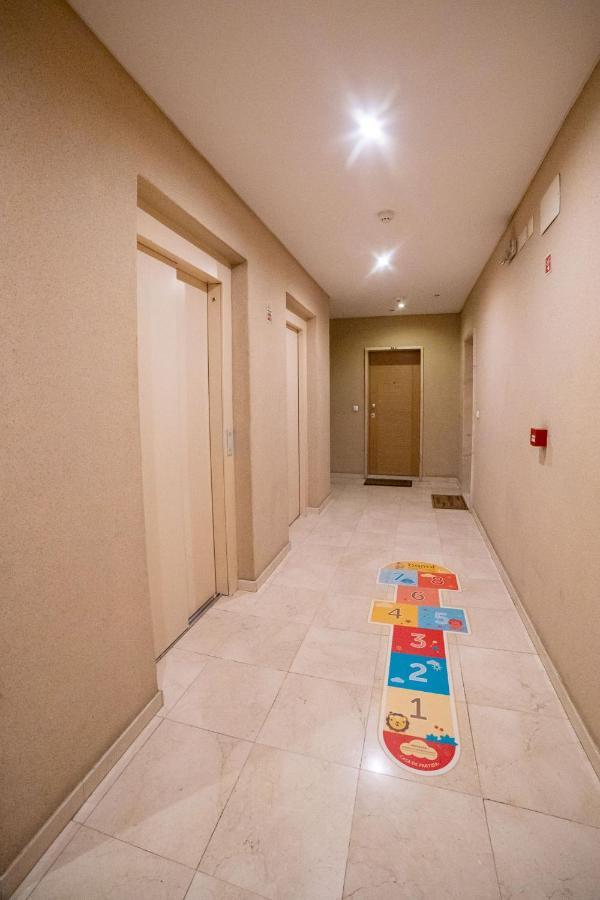 Lovely Apartment Near Airport And Nations Park, With Garage Loures Ngoại thất bức ảnh