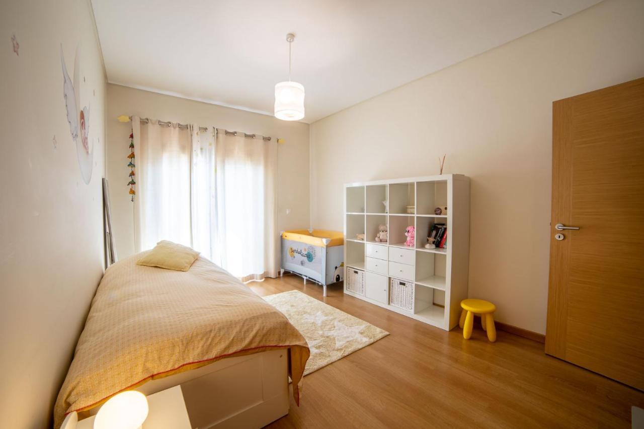 Lovely Apartment Near Airport And Nations Park, With Garage Loures Ngoại thất bức ảnh